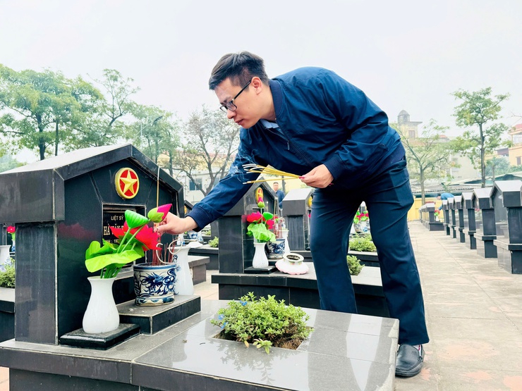 XÃ NAM PHÙ TRI ÂN CÁC ANH HÙNG LIỆT SĨ: KHẮC GHI CÔNG LAO - VIẾT TIẾP BẢN HÙNG CA ĐỔI MỚI- Ảnh 10.