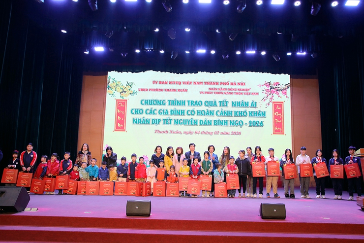 Xuân ấm áp đến với những hoàn cảnh khó khăn ở phường Thanh Xuân- Ảnh 6.