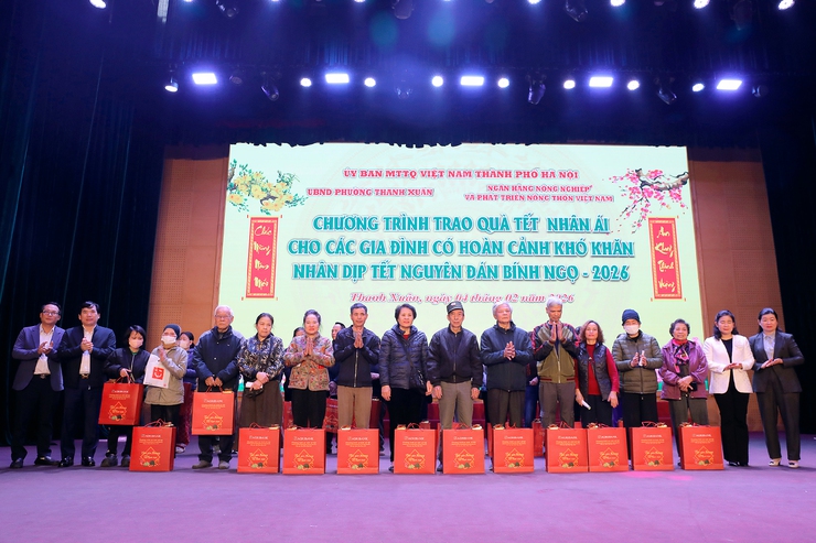 Xuân ấm áp đến với những hoàn cảnh khó khăn ở phường Thanh Xuân- Ảnh 9.