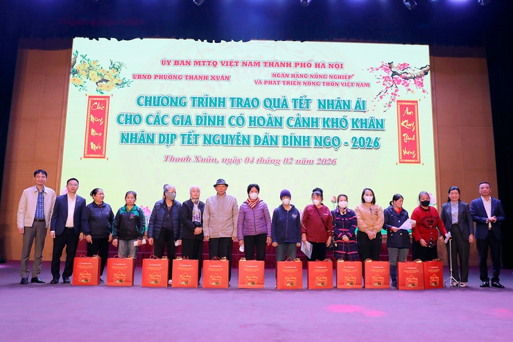 Xuân ấm áp đến với những hoàn cảnh khó khăn ở phường Thanh Xuân- Ảnh 11.