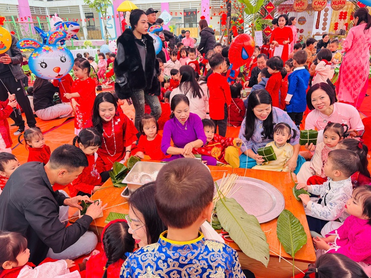 TRẢI NGHIỆM “BÉ VUI ĐÓN TẾT” - MỪNG XUÂN BÍNH NGỌ 2016 TẠI TRƯỜNG MẦM NON KIM QUAN - Ảnh 4.