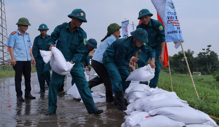 Hà Nội tăng cường phòng, chống thiên tai và tìm kiếm cứu nạn năm 2026: Chủ động từ sớm, ứng phó hiệu quả, bảo đảm an toàn Nhân dân- Ảnh 3.