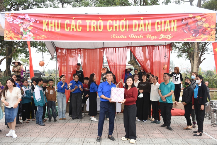 ỨNG HOÀ: SÔI NỔI CÁC HOẠT ĐỘNG TẠI CHƯƠNG TRÌNH "TẾT NHÂN ÁI" XUÂN BÍNH NGỌ NĂM 2026.- Ảnh 13.