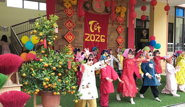 Rộn ràng sắc xuân Hội chợ quê Trường Mầm non Sơn Đông

- Ảnh 1.