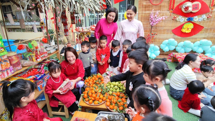 Rộn ràng sắc xuân Hội chợ quê Trường Mầm non Sơn Đông

- Ảnh 3.