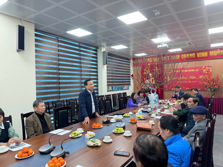 Phương Liệt tổ chức gặp mặt cán bộ lão thành cách mạng, cán bộ tiền khởi nghĩa, cán bộ thuộc diện Ban Thường vụ Thành uỷ quản lý nghỉ hưu trên địa bàn nhân dịp Tết Nguyên đán Bính Ngọ 2026- Ảnh 2.