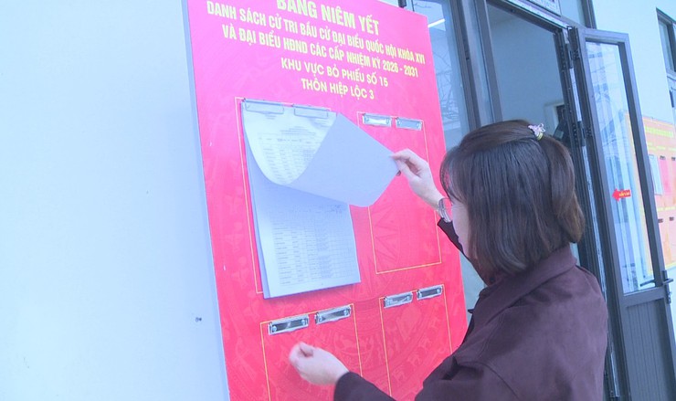 Xã Hát Môn hoàn thành niêm yết danh sách cử tri bầu cử đại biểu Quốc hội và đại biểu HĐND các cấp nhiệm kỳ 2026 - 2031- Ảnh 2.