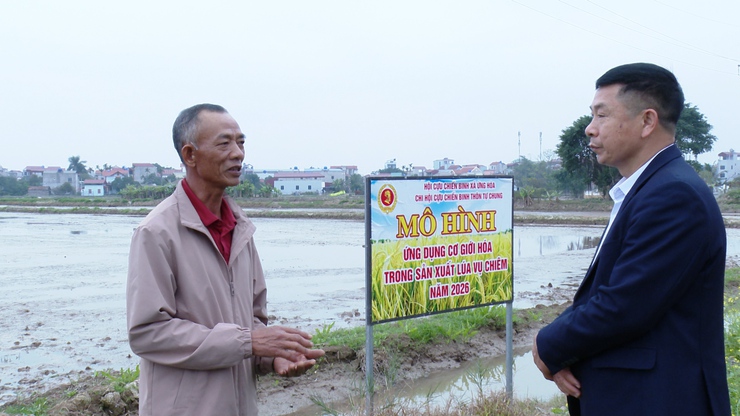 HỘI CỰU CHIẾN BINH XÃ ỨNG HÒA ĐẨY MẠNH ỨNG DỤNG CƠ GIỚI HÓA TRONG SẢN XUẤT NÔNG NGHIỆP.- Ảnh 1.