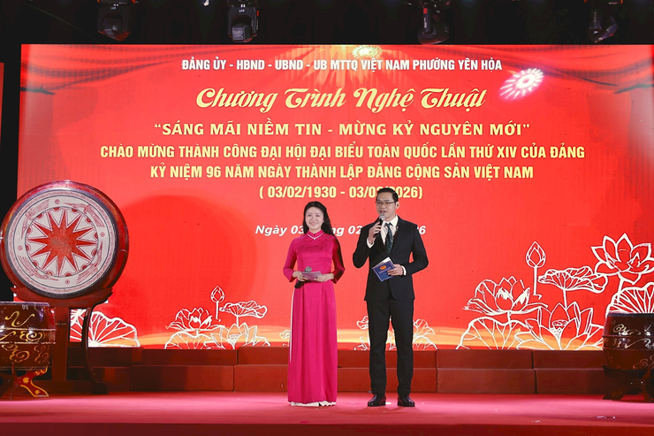 Phường Yên Hòa tổ chức chương trình nghệ thuật "Sáng mãi niềm tin - Chào kỷ nguyên mới" chào mừng thành công Đại hội XIV của Đảng- Ảnh 1.