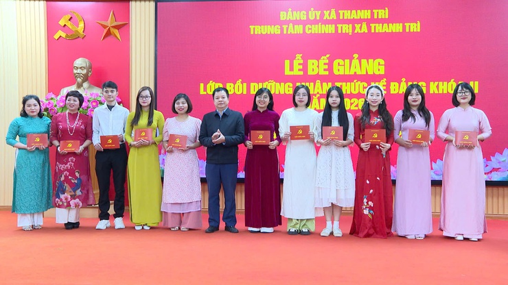 Lễ bế giảng lớp bồi dưỡng nhận thức về Đảng khóa II năm 2026- Ảnh 2.