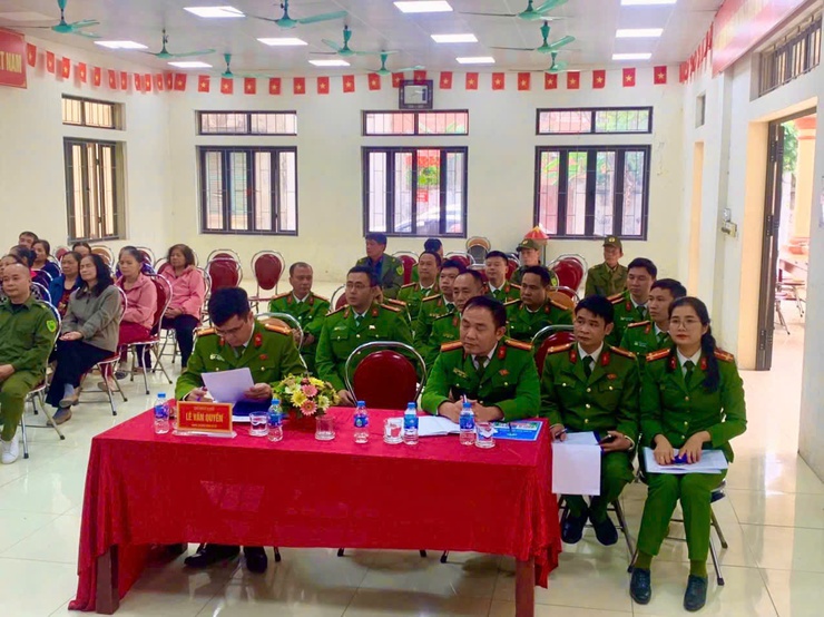 XÃ THANH TRÌ RA MẮT ĐIỂM MÔ HÌNH “RÀ SOÁT TÌNH HÌNH AN NINH, TRẬT TỰ” TẠI THÔN CỔ ĐIỂN B- Ảnh 3.