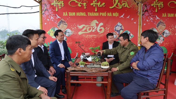 Lãnh đạo xã Tam Hưng kiểm tra công tác chuẩn bị Hội chợ hoa Xuân Bính Ngọ 2026- Ảnh 6.