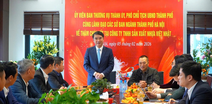 PHÓ CHỦ TỊCH UBND THÀNH PHỐ HÀ NỘI NGUYỄN XUÂN LƯU THĂM, CHÚC TẾT CÔNG TY TNHH SẢN XUẤT NHỰA VIỆT NHẬT- Ảnh 2.