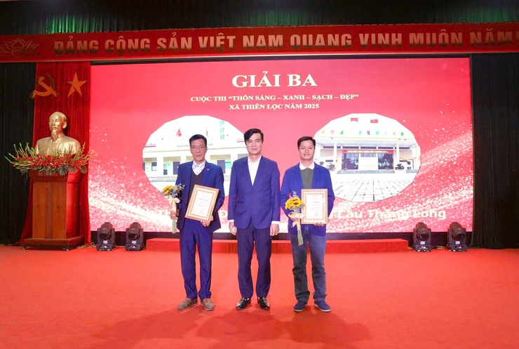 UBND xã Thiện Lộc tổ chức hội nghị tổng kết cuộc thi "Thôn sáng - xanh - sạch - đẹp" năm 2025- Ảnh 11.