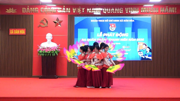 LỄ PHÁT ĐỘNG THÁNG THANH NIÊN NĂM 2026 VÀ TRAO TẶNG CÔNG TRÌNH THANH NIÊN.- Ảnh 11.