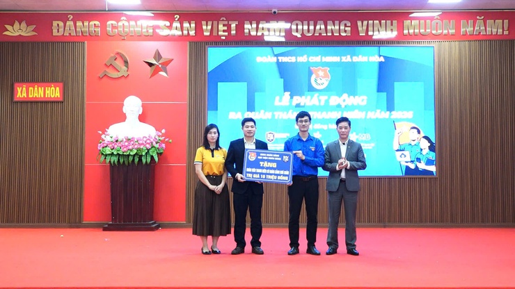 LỄ PHÁT ĐỘNG THÁNG THANH NIÊN NĂM 2026 VÀ TRAO TẶNG CÔNG TRÌNH THANH NIÊN.- Ảnh 4.