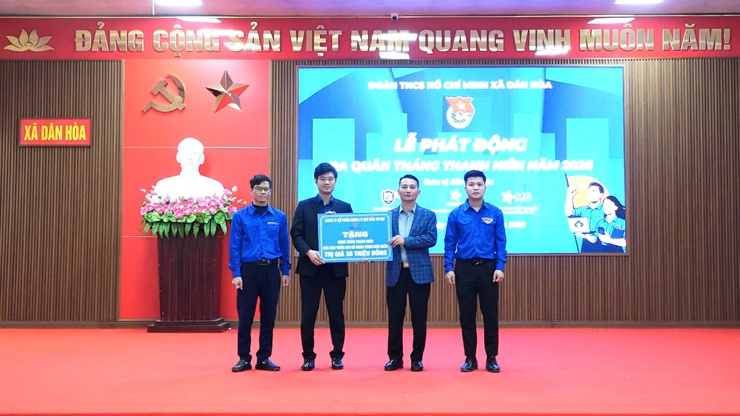 LỄ PHÁT ĐỘNG THÁNG THANH NIÊN NĂM 2026 VÀ TRAO TẶNG CÔNG TRÌNH THANH NIÊN.- Ảnh 6.
