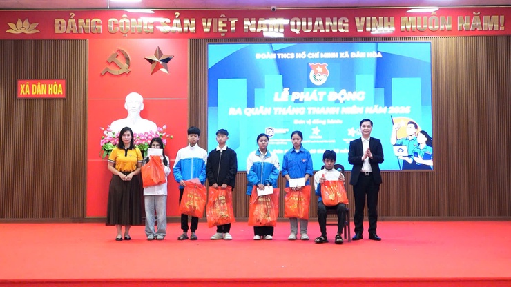 LỄ PHÁT ĐỘNG THÁNG THANH NIÊN NĂM 2026 VÀ TRAO TẶNG CÔNG TRÌNH THANH NIÊN.- Ảnh 8.