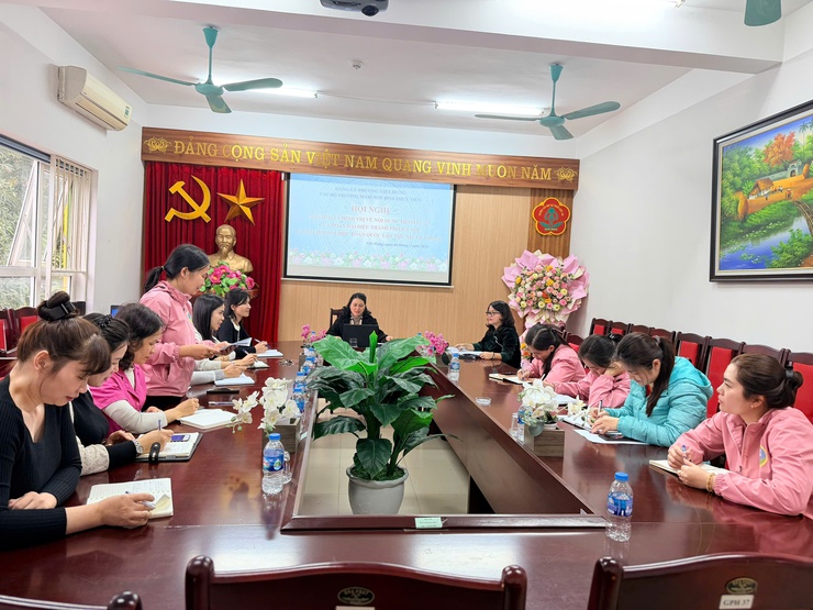 Đảng ủy phường Việt Hưng triển khai Tổ chức sinh hoạt chính trị nghiên cứu tham luận của Đoàn đại biểu thành phố Hà Nội tại Đại hội XIV của Đảng.- Ảnh 7.