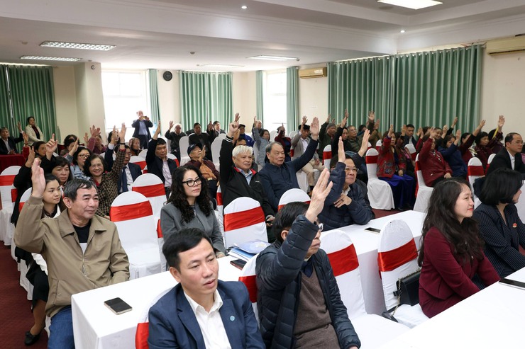 100% cử tri tín nhiệm giới thiệu 12 ứng cử viên Đại biểu Quốc hội khóa XVI- Ảnh 2.