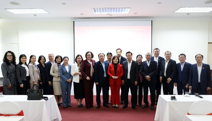 100% cử tri tín nhiệm giới thiệu 12 ứng cử viên Đại biểu Quốc hội khóa XVI- Ảnh 4.