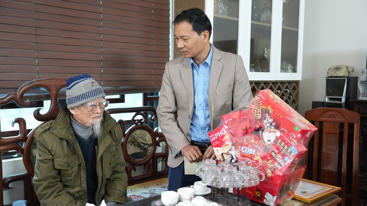 Đoàn lãnh đạo xã Dương Hoà thăm, chúc Tết Nguyên đán Bính Ngọ năm 2026 người cao tuổi, người có công với cách mạng tiêu biểu- Ảnh 6.