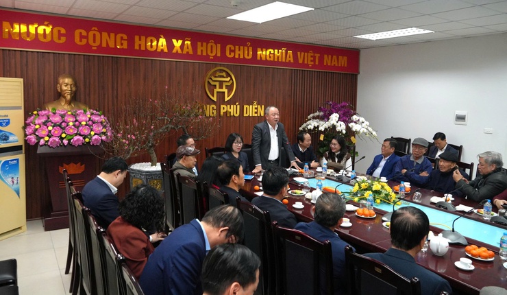 Phường Phú Diễn gặp mặt các đồng chí cán bộ chủ chốt phường đã nghỉ hưu nhân dịp Xuân Bính Ngọ 2026- Ảnh 6.