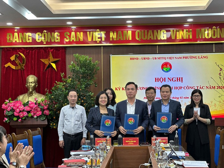 HỘI NGHỊ KÝ KẾT CHƯƠNG TRÌNH PHỐI HỢP CÔNG TÁC NĂM 2026 GIỮA HĐND – UBND – ỦY BAN MTTQ VIỆT NAM PHƯỜNG LÁNG- Ảnh 4.