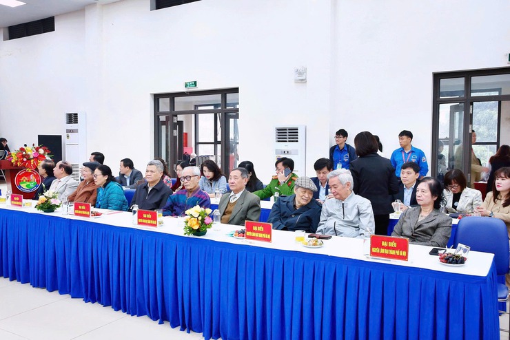 PHƯỜNG LÁNG GẶP MẶT CÁN BỘ LÃO THÀNH CÁCH MẠNG- Ảnh 5.