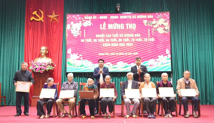 Xã Dương Hoà chúc thọ 259 người cao tuổi khu vực Cát Quế dịp Xuân Bính Ngọ năm 2026 - Ảnh 7.