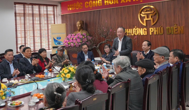 Phường Phú Diễn gặp mặt các đồng chí cán bộ chủ chốt phường đã nghỉ hưu nhân dịp Xuân Bính Ngọ 2026- Ảnh 7.
