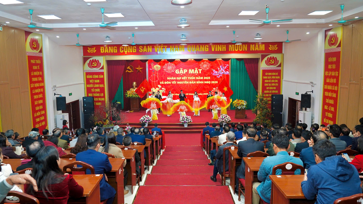 YÊN LÃNG: GẶP MẶT CUỐI NĂM 2025, ĐÓN XUÂN BÍNH NGỌ 2026 VÀ CHÀO MỪNG THÀNH CÔNG ĐẠI HỘI ĐẢNG CÁC CẤP- Ảnh 9.