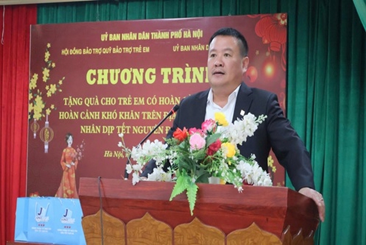 Ấm áp tết sẻ chia: Hành trình mang Xuân đến với trẻ em có hoàn cảnh khó khăn- Ảnh 1.