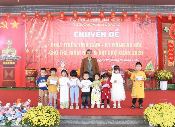 TRƯỜNG MẦM NON ĐÔNG LỖ TỔ CHỨC CHUYÊN ĐỀ PHÁT TRIỂN TÌNH CẢM – KỸ NĂNG XÃ HỘI GẮN VỚI HỘI CHỢ XUÂN.- Ảnh 7.