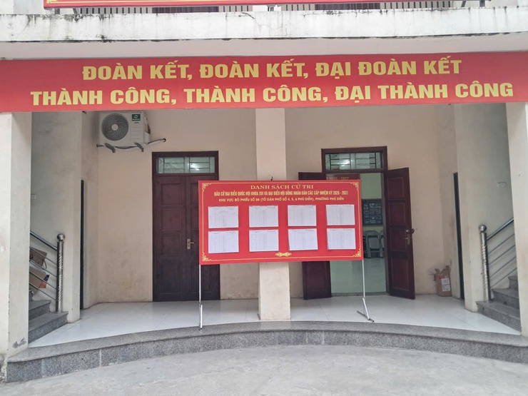 Phường Phú Diễn hoàn thành niêm yết danh sách cử tri phục vụ bầu cử Quốc hội khóa XVI và đại biểu HĐND các cấp nhiệm kỳ 2026 - 2031- Ảnh 17.