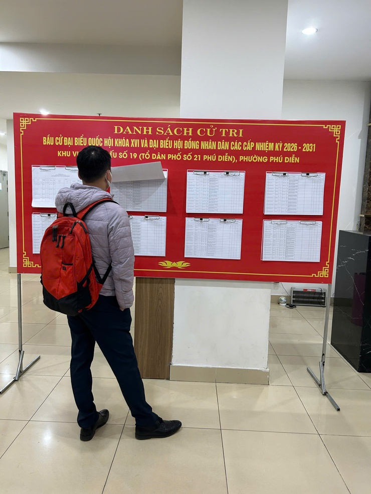 Phường Phú Diễn hoàn thành niêm yết danh sách cử tri phục vụ bầu cử Quốc hội khóa XVI và đại biểu HĐND các cấp nhiệm kỳ 2026 - 2031- Ảnh 20.