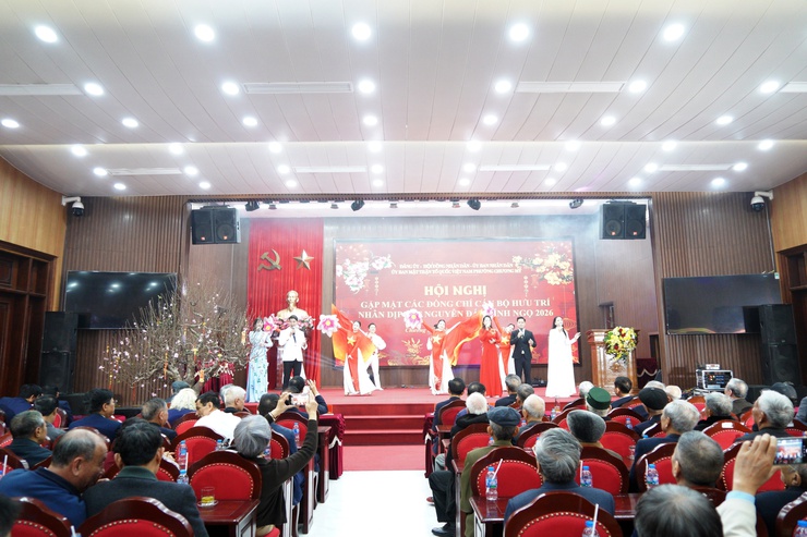 Phường Chương Mỹ gặp mặt, chúc Tết cán bộ hưu trí tiêu biểu nhân dịp Xuân Bính Ngọ 2026- Ảnh 3.