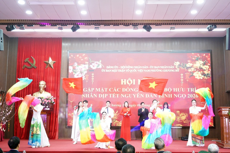 Phường Chương Mỹ gặp mặt, chúc Tết cán bộ hưu trí tiêu biểu nhân dịp Xuân Bính Ngọ 2026- Ảnh 2.