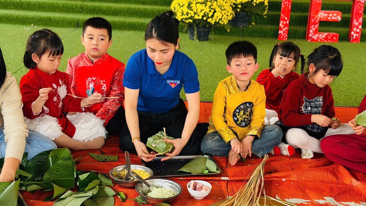 NGÀY HỘI BÁNH CHƯNG XANH – LAN TỎA YÊU THƯƠNG TẠI PHÚC THỌ- Ảnh 5.