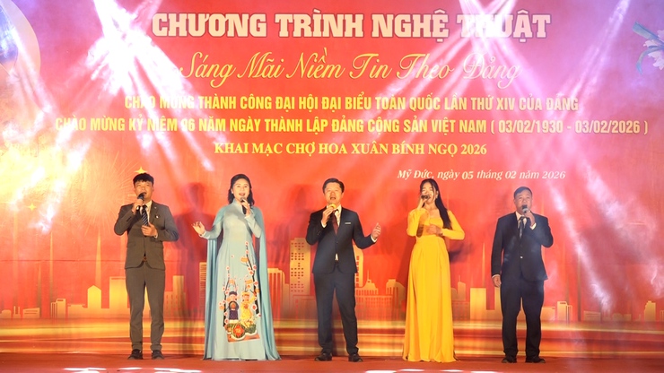 Chương trình nghệ thuật “ Sáng mãi niềm tin theo Đảng” chào mừng Tết Nguyên đán và khai mạc Chợ hoa xuân Bính Ngọ xã Mỹ Đức năm 2026- Ảnh 10.