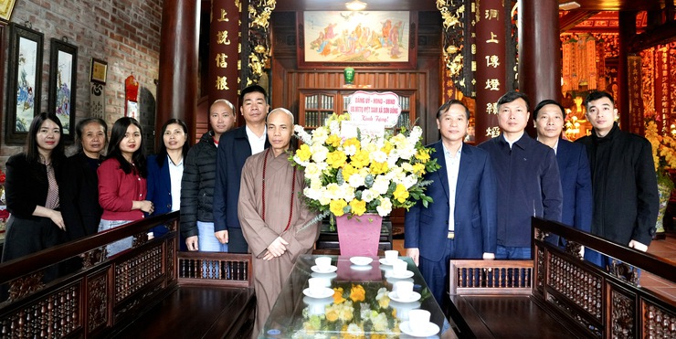 Xã Sơn Đồng thăm hỏi, chúc Tết Bính Ngọ năm 2026 người cao tuổi, người có công với cách mạng tiêu biểu- Ảnh 8.