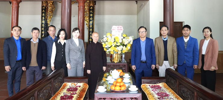 Xã Sơn Đồng thăm hỏi, chúc Tết Bính Ngọ năm 2026 người cao tuổi, người có công với cách mạng tiêu biểu- Ảnh 4.