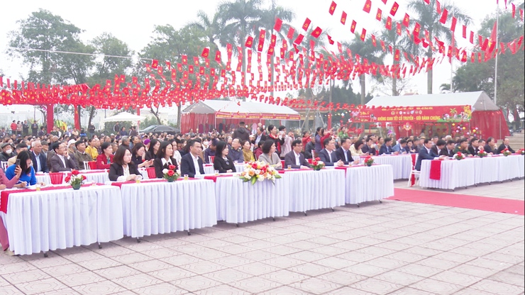 ỨNG HÒA: HƠN 800 HỘ ĐƯỢC NHẬN QUÀ TẠI CHƯƠNG TRÌNH "TẾT NHÂN ÁI" XUÂN BÍNH NGỌ 2026.- Ảnh 2.