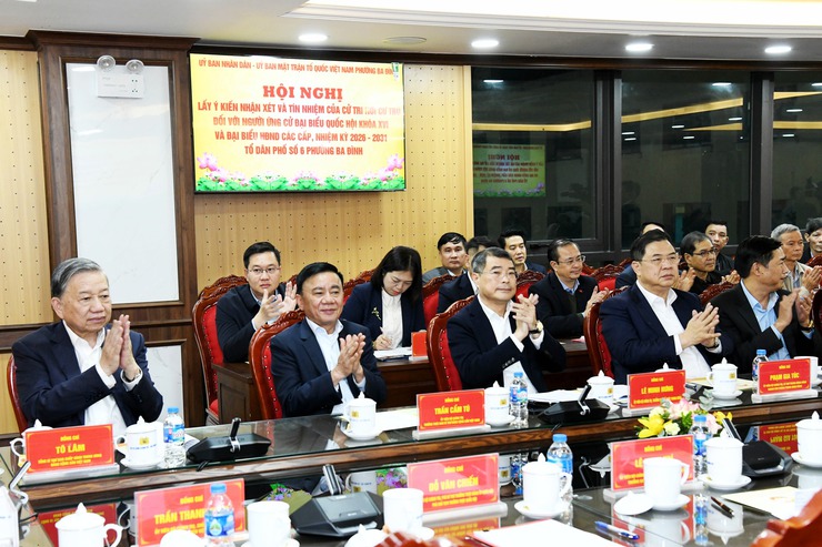 Tổng Bí thư Tô Lâm dự Hội nghị lấy ý kiến cử tri nơi cư trú với người ứng cử đại biểu Quốc hội khóa XVI- Ảnh 2.