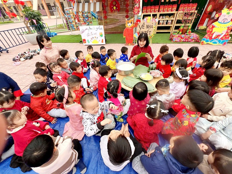  TRƯỜNG MẦM NON XUÂN DƯƠNG LAN TỎA HỒN TẾT VIỆT QUA NGÀY HỘI VĂN HÓA DÂN GIAN "TẾT VIỆT TRONG EM" - Ảnh 2.
