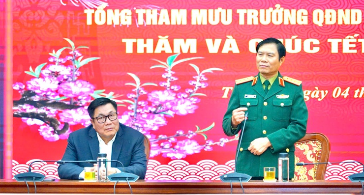 Đại tướng Nguyễn Tân Cương thăm và chúc Tết Bính Ngọ 2026 tại phường Từ Liêm- Ảnh 2.