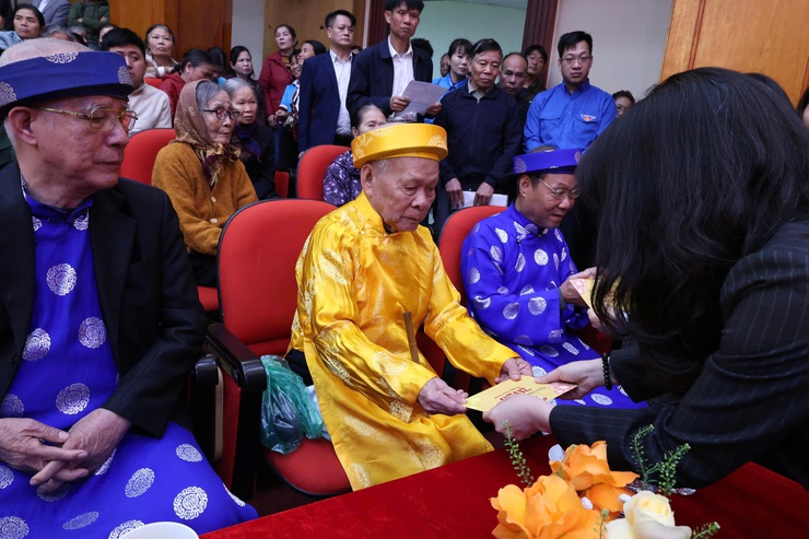 Ấm áp, nghĩa tình - Chương trình "Xuân nhân ái - Tết sẻ chia" tại xã Thường Tín- Ảnh 12.