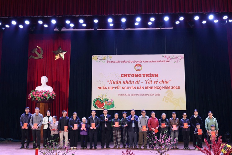 Ấm áp, nghĩa tình - Chương trình "Xuân nhân ái - Tết sẻ chia" tại xã Thường Tín- Ảnh 8.