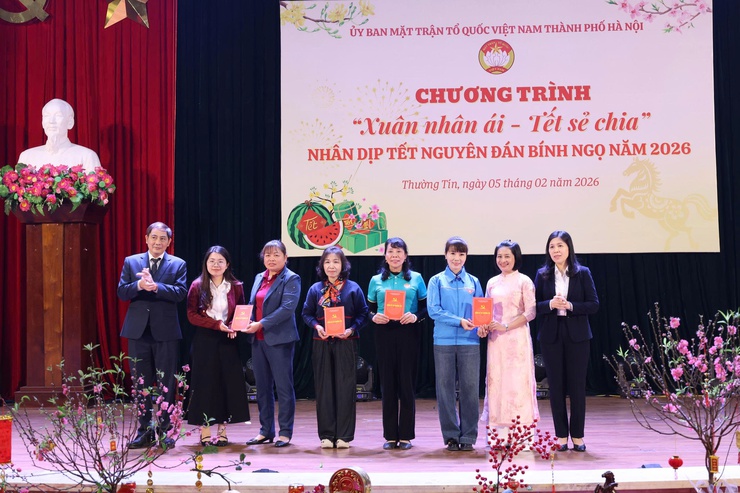 Ấm áp, nghĩa tình - Chương trình "Xuân nhân ái - Tết sẻ chia" tại xã Thường Tín- Ảnh 5.