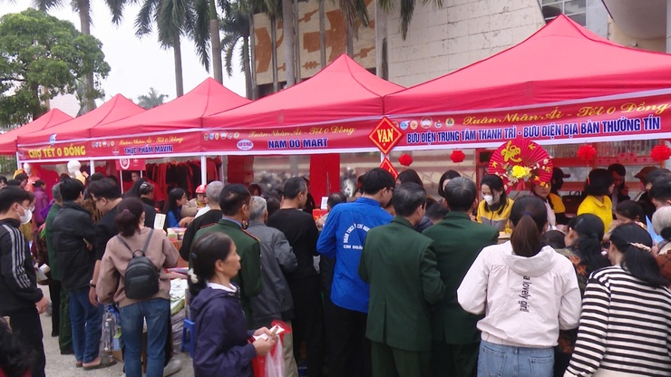 Ấm áp, nghĩa tình - Chương trình "Xuân nhân ái - Tết sẻ chia" tại xã Thường Tín- Ảnh 25.